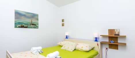 3 bedrooms, free WiFi, bed sheets