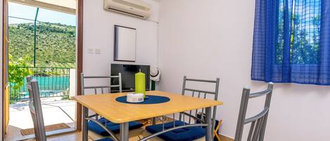 Appartement (A4) | Restauration