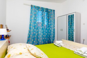 3 bedrooms, free WiFi, bed sheets