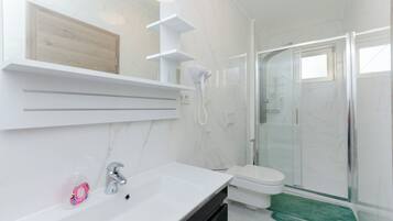 Apartment (A1) | Bathroom