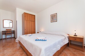 Apartment (A4) | 4 Schlafzimmer, kostenloses WLAN