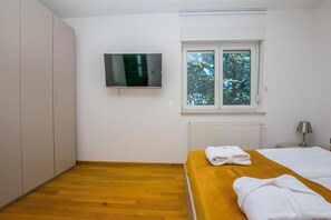 Apartment (A2) | 2 bedrooms, in-room safe, laptop workspace, free WiFi