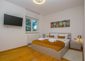Apartment (A2)