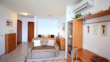 Apartment (A4) | Living room