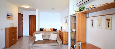 Apartment (A4) | Living room