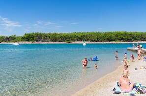 Beach nearby - Apartments Puntica (Punat)