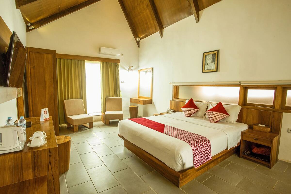 Suite Deluxe | Escritorio, wifi gratis, ropa de cama