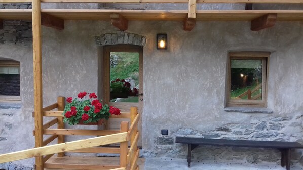 Exterior - Li Tzatagni (Pontboset)