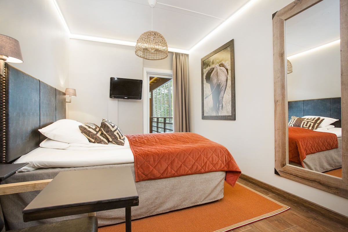 Cubrecamas, colchones con pillow-top y cortinas blackout