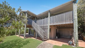 Exterior - 3 Shearwater St, Peregian Beach, Noosa Area (Peregian Beach)