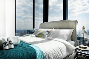 2 bedrooms, WiFi, bed sheets - 112 Lv46 Skyline View near Crown (Southbank)