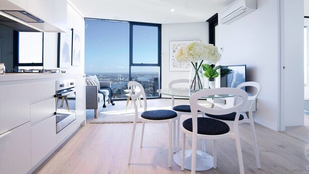 Fridge, microwave, oven, dishwasher - 081 Skycastle Level 55 Stunning View (Melbourne)