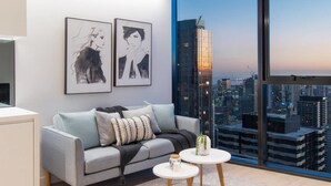 TV - 081 Skycastle Level 55 Stunning View (Melbourne)