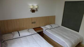 Blackout curtains, soundproofing, free WiFi