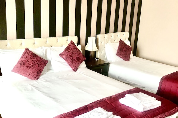 Family Room, Ensuite | Individually decorated, individually furnished