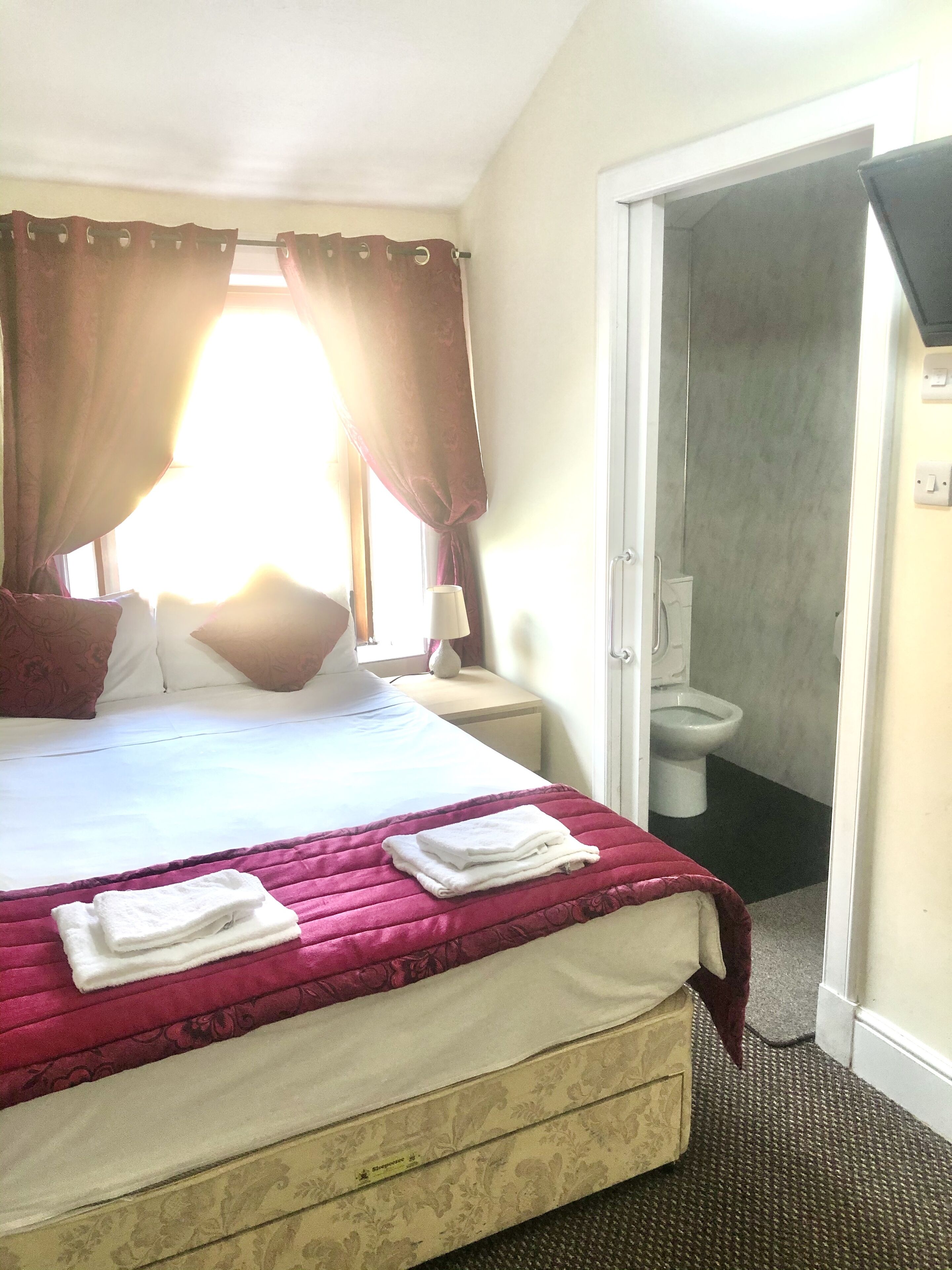 Photo - Dalry Guesthouse
