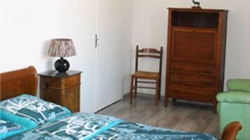 Kamar Double | Setrika/meja setrika, tempat tidur bayi gratis, dan Wi-Fi gratis