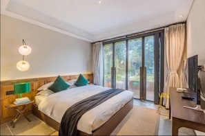 Classic Double Room, Non Smoking | Blackout drapes, free WiFi