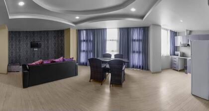 Diplomat Suites