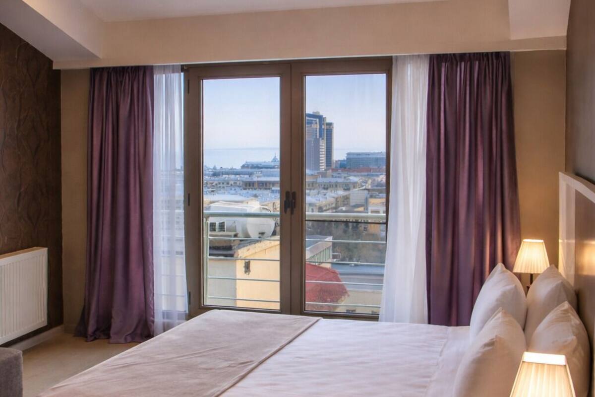 Departamento estándar, 1 cama King size | Caja de seguridad en la habitación, cortinas blackout y insonorización