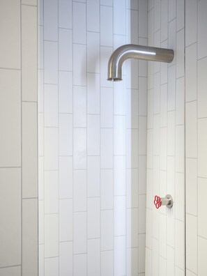 Studio | Bathroom shower