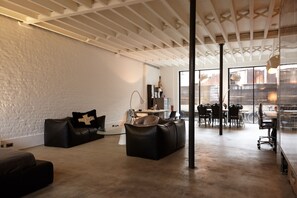 Studio | Interior - Incredible Designer Warehouse Close to Trendy Shoreditch (London)