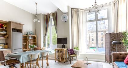 Bright Two BR Period Apartment in Whitechapel