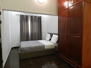 Egyptian cotton sheets, premium bedding, down comforters - Residences Beti (Bamako)