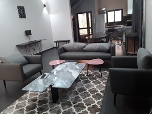 Grand Villa, Accessible | Executive lounge - Residences Beti (Bamako)