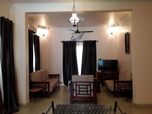 Apartment, 3 Bedrooms | Executive lounge - Residences Beti (Bamako)