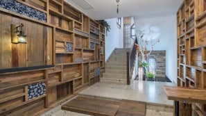 Staircase - Zitaoxuan Inn (Jiaxing)