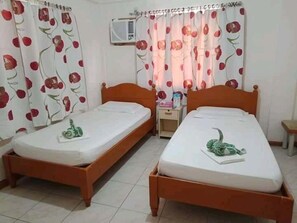 واي فاي مجانًا وملاءات أسرّة