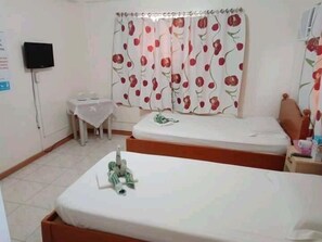 واي فاي مجانًا وملاءات أسرّة