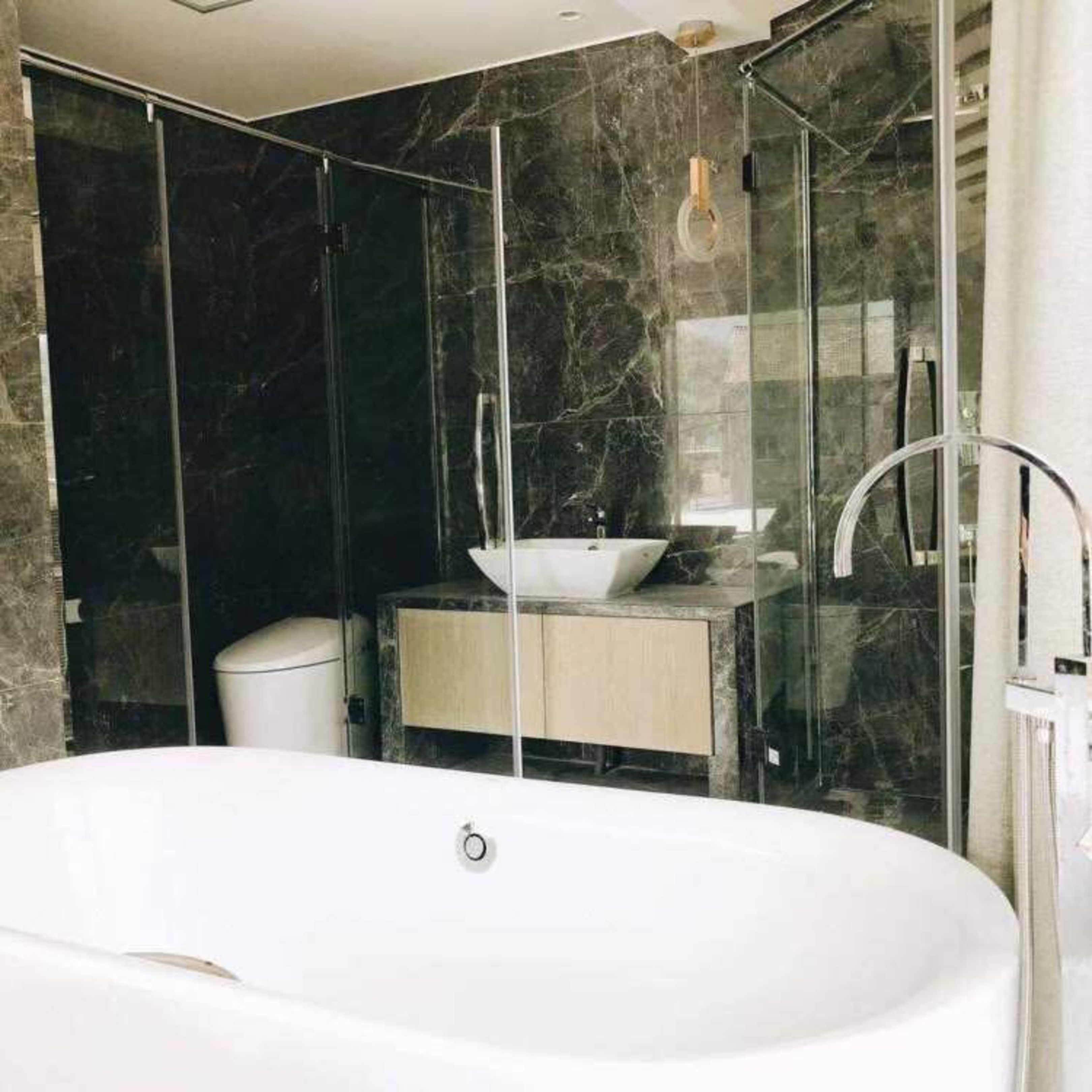 Shower, free toiletries, hair dryer, slippers