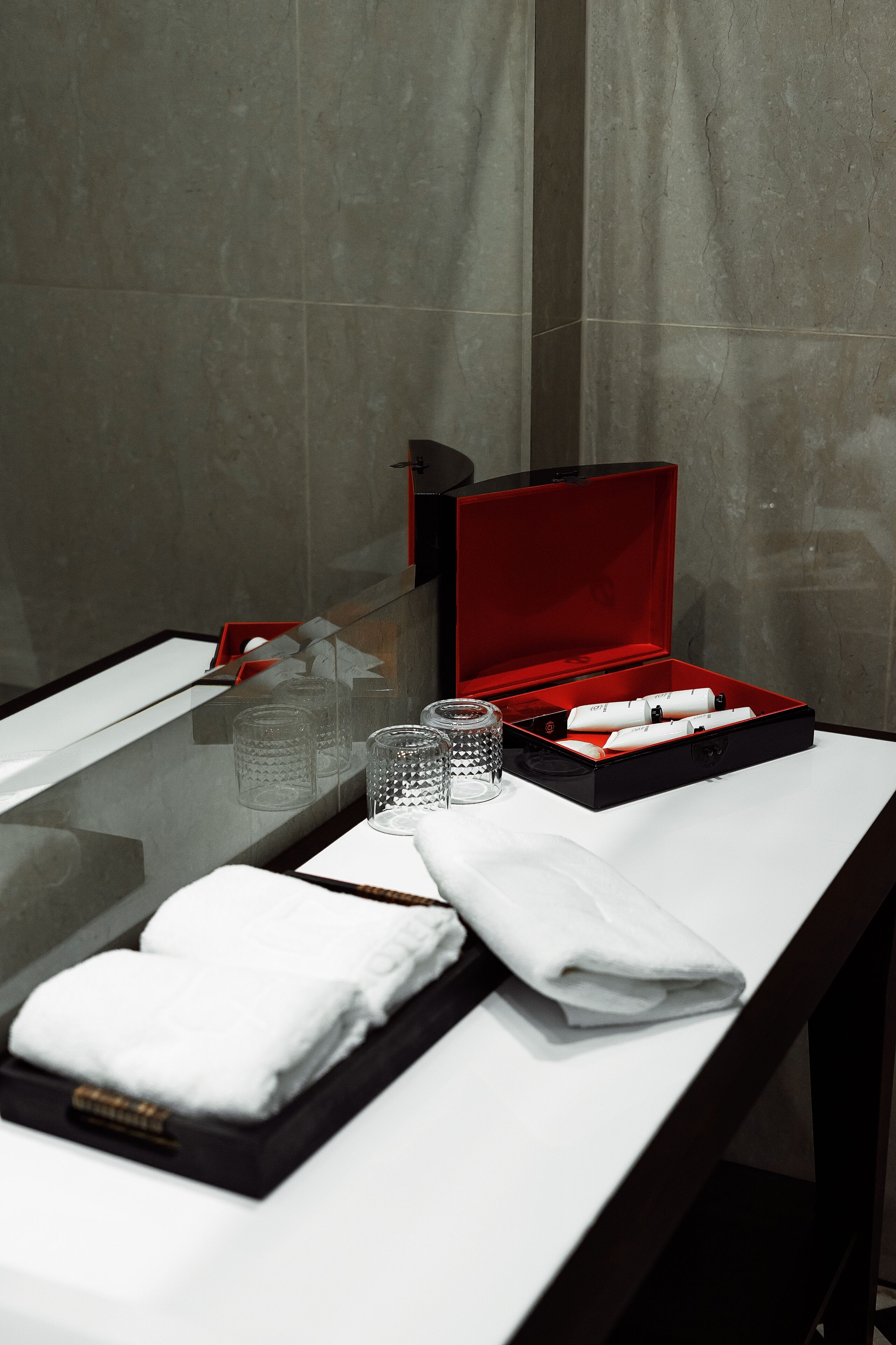 low floor double room | bathroom | shower, rainfall showerhead, free toiletries, hair dryer