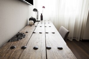 In-room safe, desk, free WiFi, bed sheets - Quentin Prague Hotel (Prague)