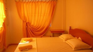 واي فاي مجانًا وملاءات أسرّة