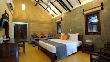 Deluxe Room, Non Smoking, Ocean View | Premium bedding, minibar, in-room safe, soundproofing