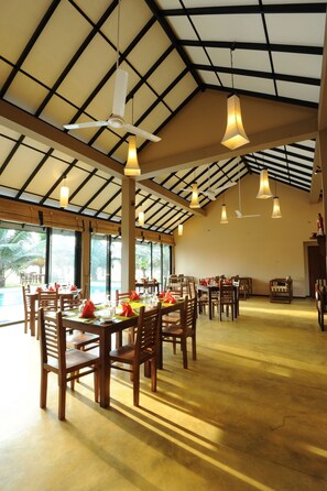 Restaurant - Melheim Beach (Kalpitiya)