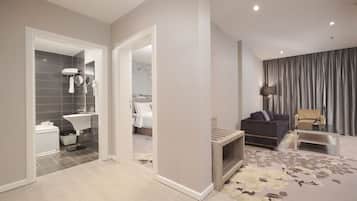 Studiosuite – junior | Oppholdsområde | En 42-tommers Flatskjerm-TV med Parabol-TV samt TV