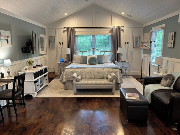 1 bedroom, desk, iron/ironing board, free WiFi