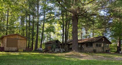 Maalaismainen loma-asunto, kalastus, metsästys, moottorikelkkailu, hiihto, retkeily