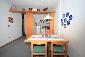 Studio | Restauration dans la chambre