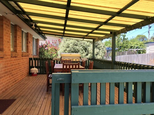 Canberra Entire House 3 Bedroom