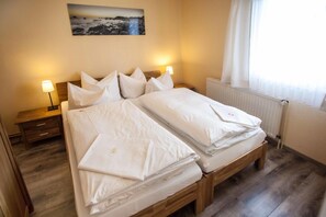 Desk, blackout drapes, cribs/infant beds, free WiFi - Hotel Im Tannengrund (Langelsheim)