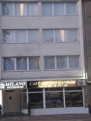 Front of property - Milano Hotel (Hamburg)