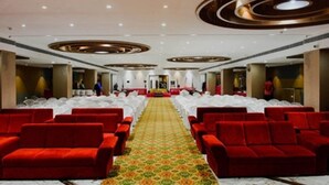 Banquet hall - Meridian Hotel & Banquet (Surat)