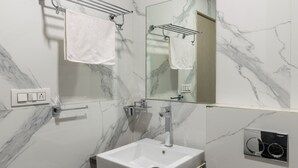 Bathroom shower - Meridian Hotel & Banquet (Surat)