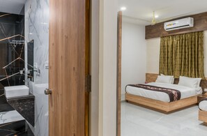 Premium Room | Desk, soundproofing - Meridian Hotel & Banquet (Surat)