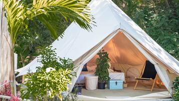 พรีเมียมเต็นท์, ห้องน้ำส่วนตัว, วิวสวน | วิวสวน